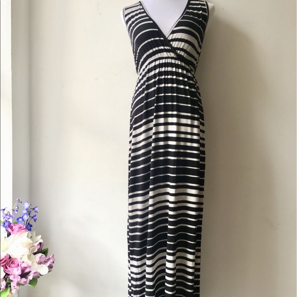 Annianna Blk & Lt Heather Gray striped maxi dress